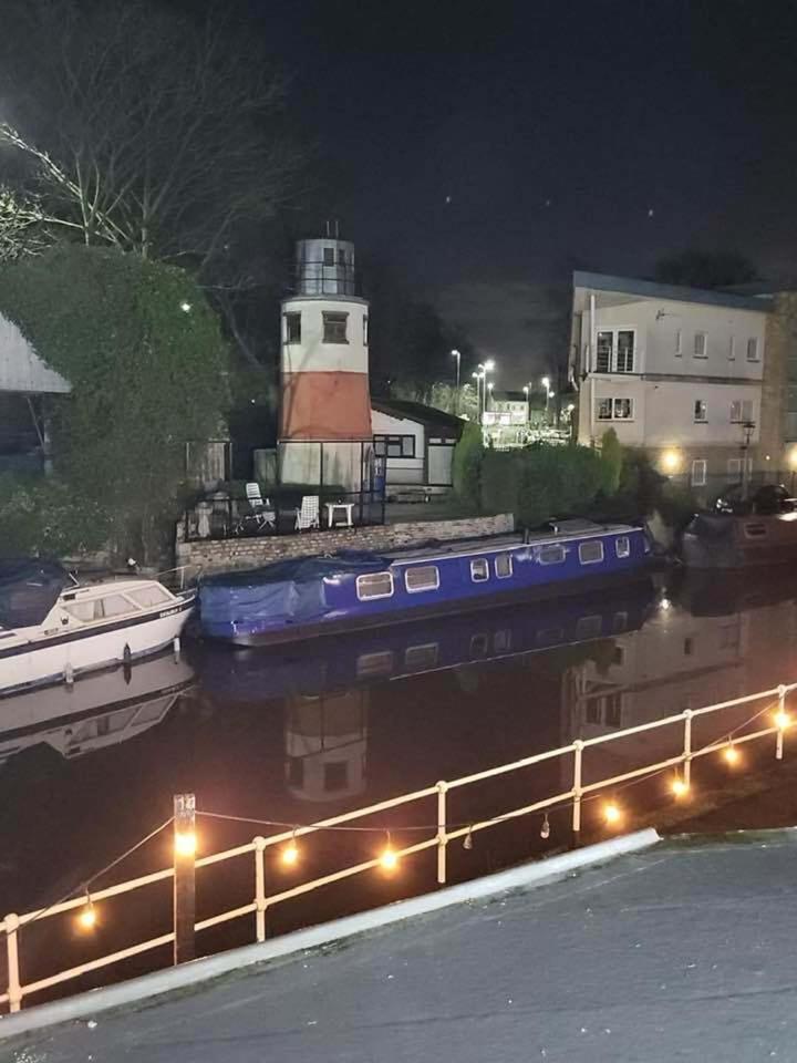 The Waterside Bar, Rooms & Restaurant Swinton  Oda fotoğraf